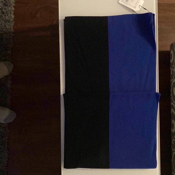 Theory Color-Blocked Cashmere Scarf; BLACK MULTI ; ONE SIZE; - Picture 6 of 8